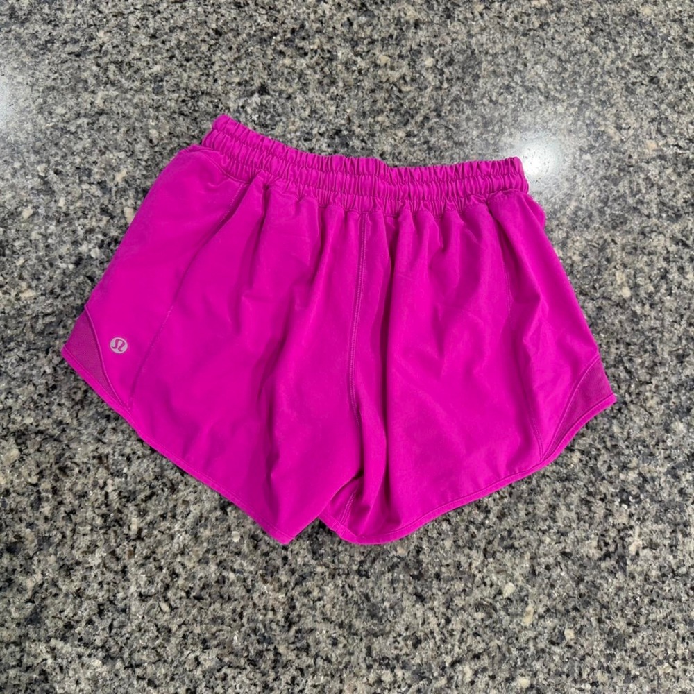Lululemon Hotty Hot Short II *Long 4"